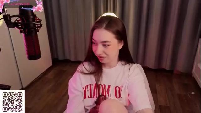 Image 3 of berry_muffin Stream on Chaturbate on 1 month ago