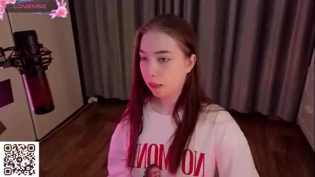 Image 6 of berry_muffin Stream on Chaturbate on 1 month ago
