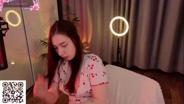 Image 4 of berry_muffin Stream on Chaturbate on 25 days ago