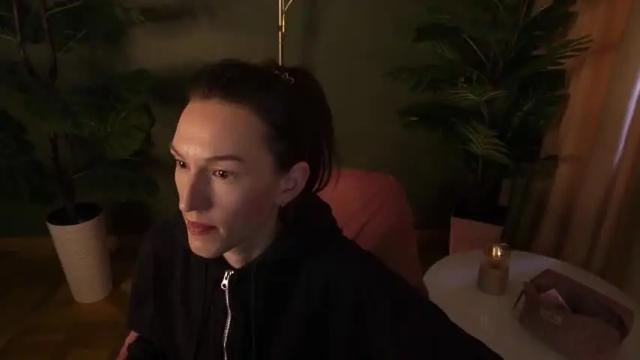 Image 3 of berryviolett Stream on Chaturbate on 12 months ago