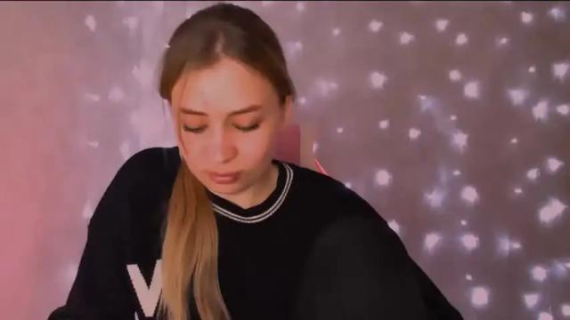 Image 7 of berthaxgolden Stream on Chaturbate on 16 months ago