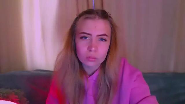 Image 10 of berthaxgolden Stream on Chaturbate on 13 months ago