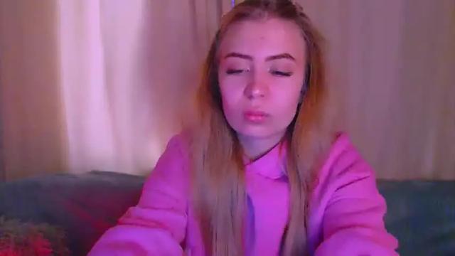 Image 6 of berthaxgolden Stream on Chaturbate on 13 months ago