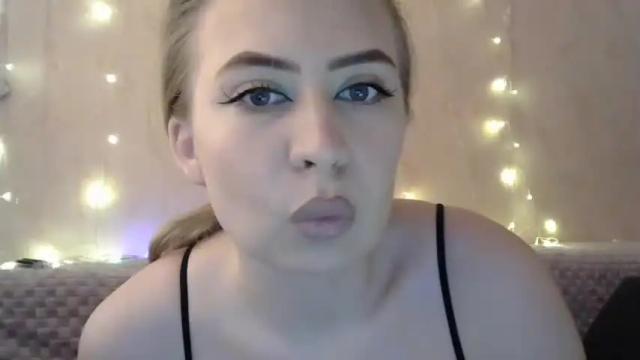 Thumbnail 1, berthaxgolden's Stream at Chaturbate, 12 months ago