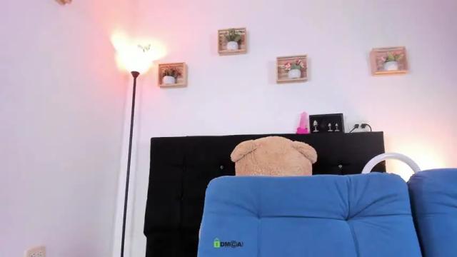 Image 10 of best_friendsmm Stream on Chaturbate on 16 months ago