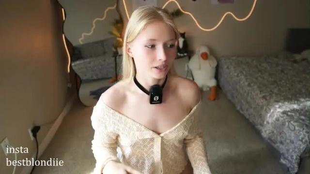 Image 10 of bestblondiiecb Stream on Chaturbate on 1 month ago