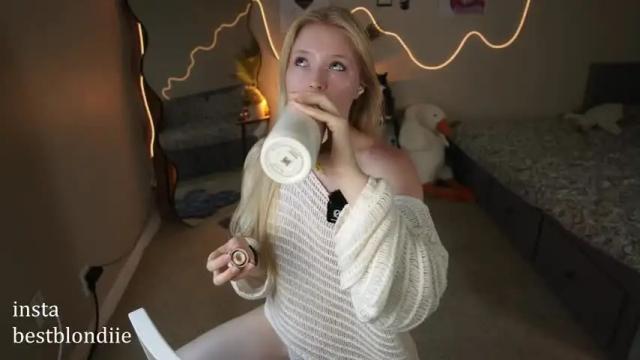 Image 2 of bestblondiiecb Stream on Chaturbate on 1 month ago