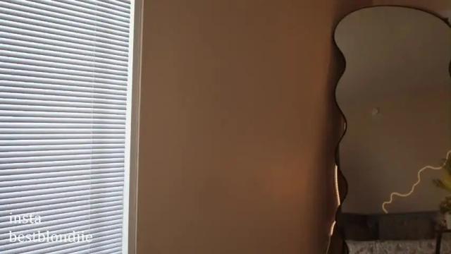 Image 11 of bestblondiiecb Stream on Chaturbate on 1 month ago