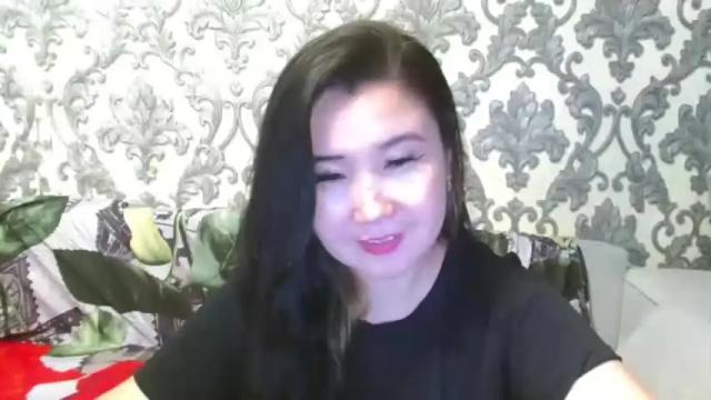 Image 10 of bet_lu Stream on Chaturbate on 12 months ago