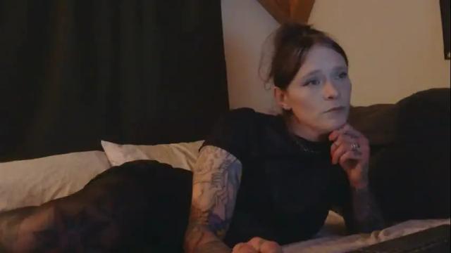 Image 3 of betsybradcock Stream on Chaturbate on 2 months ago
