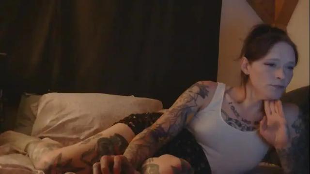 Image 11 of betsybradcock Stream on Chaturbate on 1 month ago