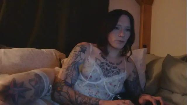 Image 11 of betsybradcock Stream on Chaturbate on 1 month ago