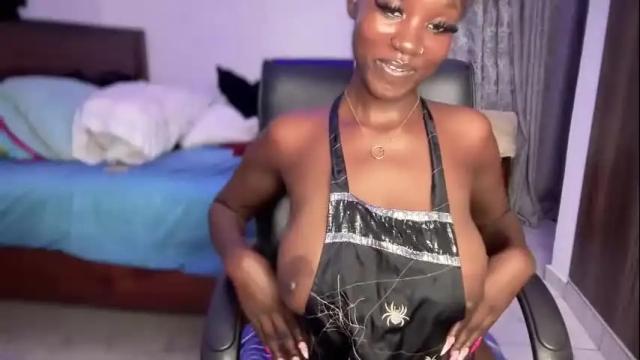 Image 12 of betty_fire_ Stream on Chaturbate on 5 months ago
