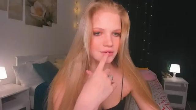 Image 11 of betty_gre Stream on Chaturbate on 18 months ago