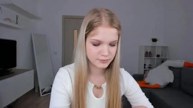 Image 10 of betty_gre Stream on Chaturbate on 18 months ago