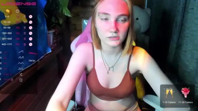 Image 4 of betty_witchy Stream on Chaturbate on 16 months ago