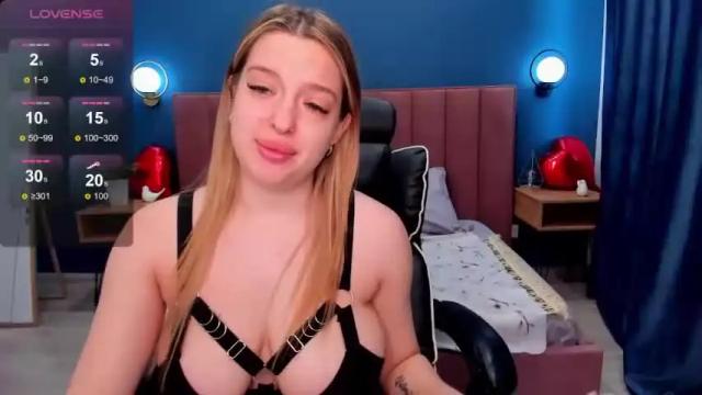 Image 4 of bettyamore Stream on Chaturbate on 19 months ago