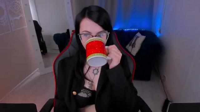 Image 3 of bettyjune_ Stream on Chaturbate on 19 months ago