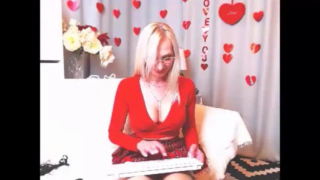 Image 6 of bettymassey Stream on Chaturbate on 19 months ago