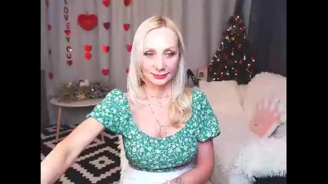 Image 1 of bettymassey Stream on Chaturbate on 13 months ago