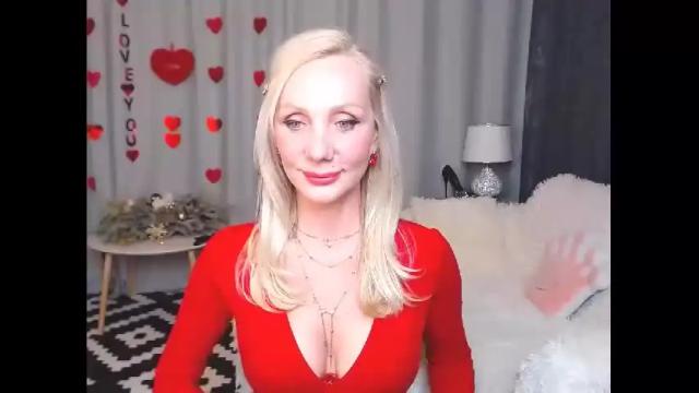 Image 4 of bettymassey Stream on Chaturbate on 16 months ago