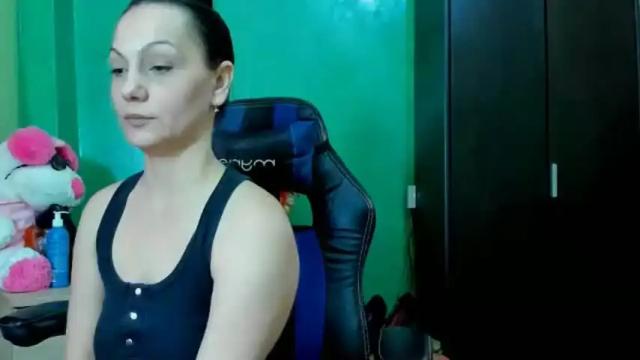 Image 6 of bettyvespoli Stream on Chaturbate on 20 months ago