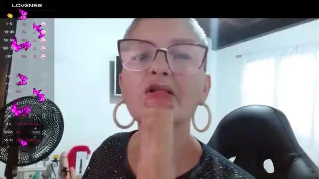 Image 4 of bety_cum3 Stream on Chaturbate on 16 months ago