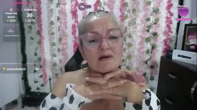 Image 4 of bety_cum3 Stream on Chaturbate on 1 month ago