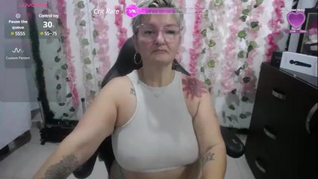 Image 4 of bety_cum3 Stream on Chaturbate on 1 month ago