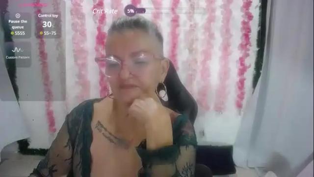 Image 7 of bety_cum3 Stream on Chaturbate on 12 days ago