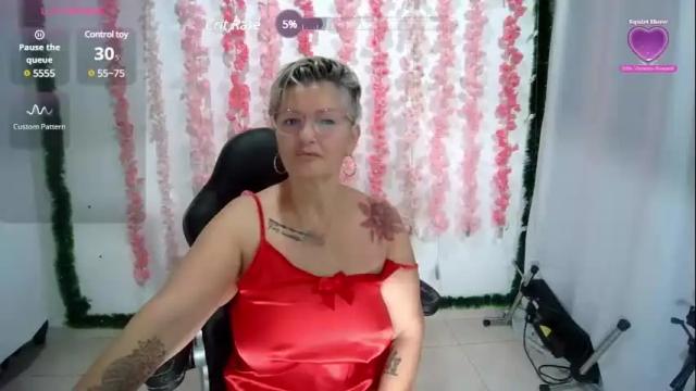 Image 11 of bety_cum3 Stream on Chaturbate on 2 days ago