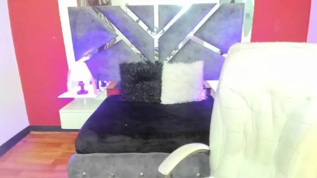 Image 2 of beyota_moon Stream on Chaturbate on 19 months ago