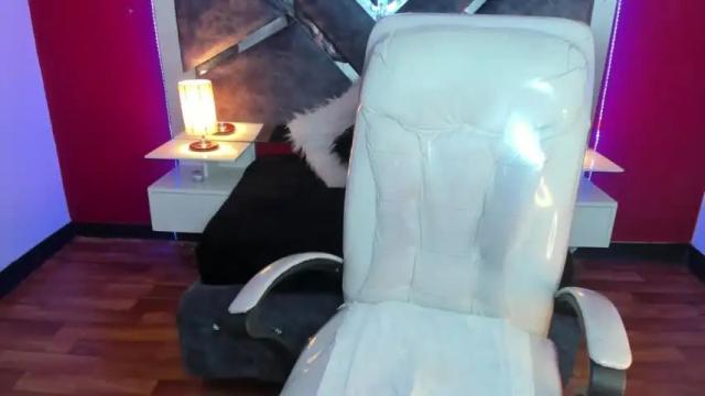 Image 2 of beyota_moon Stream on Chaturbate on 18 months ago