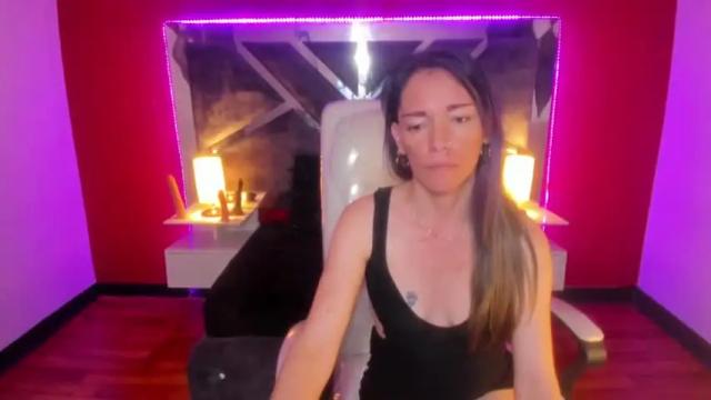 Image 7 of beyota_moon Stream on Chaturbate on 18 months ago
