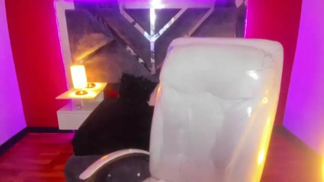 Image 3 of beyota_moon Stream on Chaturbate on 18 months ago