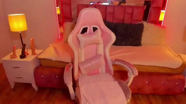 Image 6 of beyota_moon Stream on Chaturbate on 18 months ago