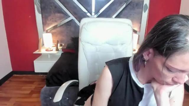 Image 7 of beyota_moon Stream on Chaturbate on 18 months ago