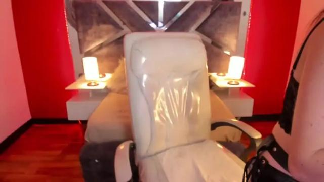 Image 10 of beyota_moon Stream on Chaturbate on 18 months ago