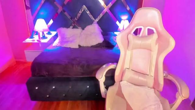 Image 12 of beyota_moon Stream on Chaturbate on 18 months ago