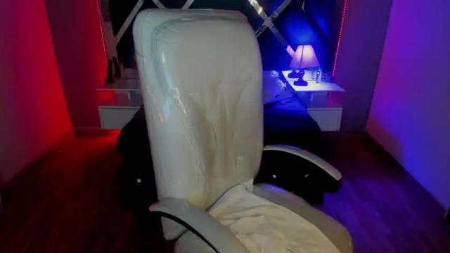 Image 3 of beyota_moon Stream on Chaturbate on 17 months ago