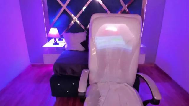 Image 4 of beyota_moon Stream on Chaturbate on 16 months ago