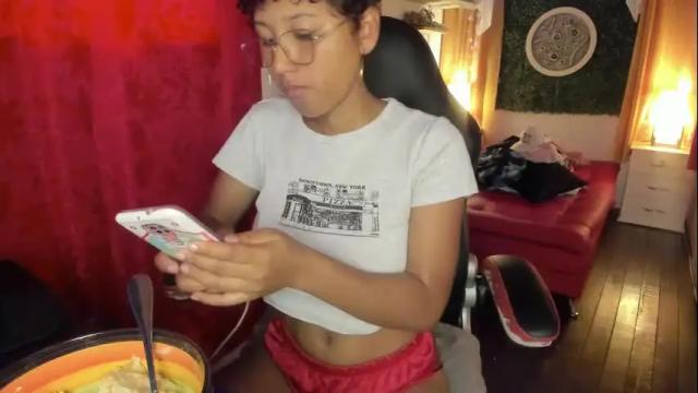 Image 10 of bianca_and_maxwell Stream on Chaturbate on 1 month ago