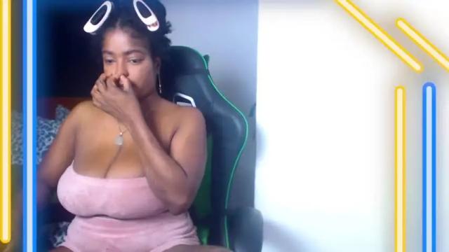 Image 11 of bianca_ebony Stream on Chaturbate on 13 months ago