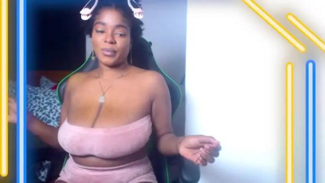 Image 7 of bianca_ebony Stream on Chaturbate on 13 months ago