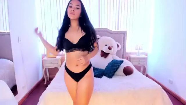 Image 2 of bianca_es Stream on Chaturbate on 19 months ago