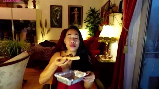 Image 3 of bianca_transpinay Stream on Chaturbate on 1 month ago