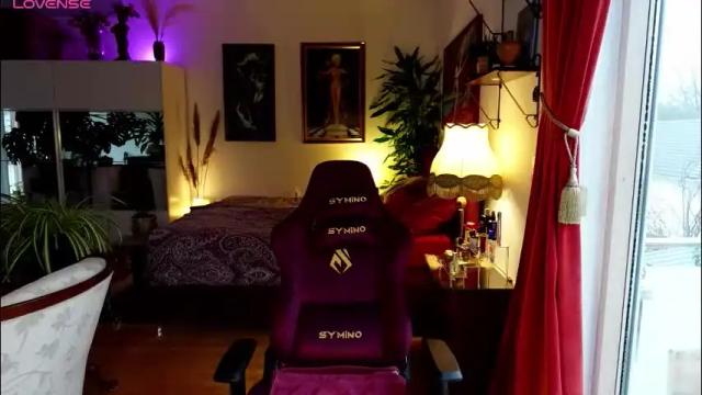 Image 8 of bianca_transpinay Stream on Chaturbate on 19 days ago