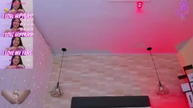 Image 6 of biancaflorit Stream on Chaturbate on 16 months ago