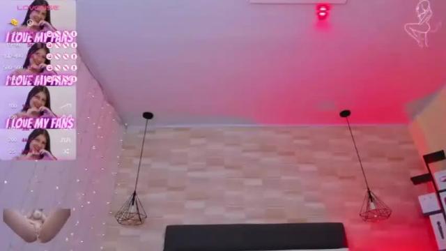 Image 7 of biancaflorit Stream on Chaturbate on 16 months ago