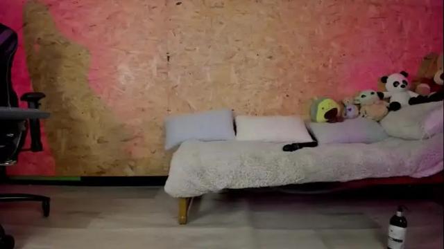 Image 3 of biancastrongg Stream on Chaturbate on 16 days ago